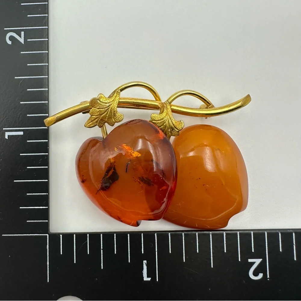 Amber Guild Vintage Apple 12k GF Signed Brooch Pin